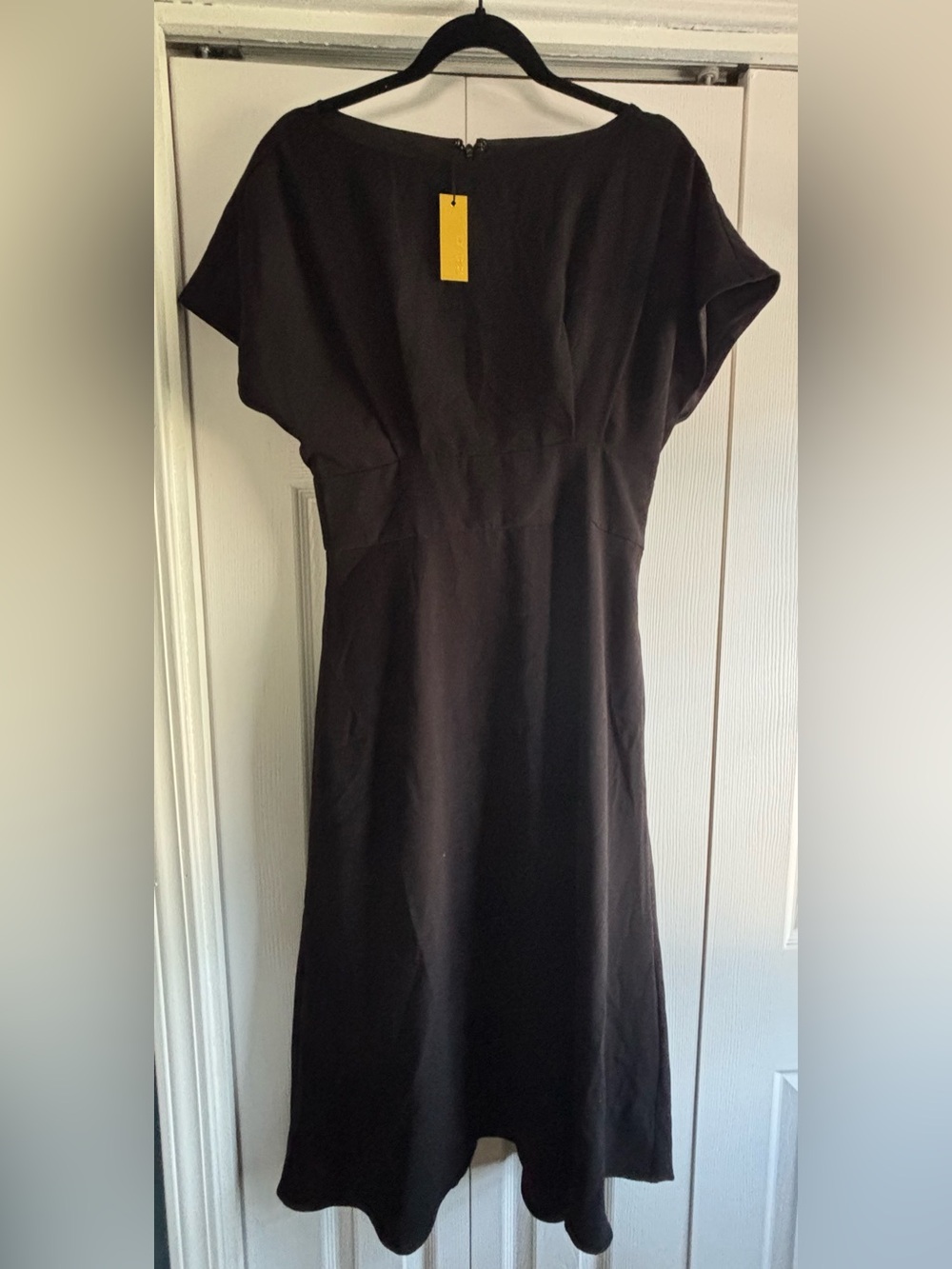 Alexia Admor Black Midi Dress with Cap Sleeves Size 8